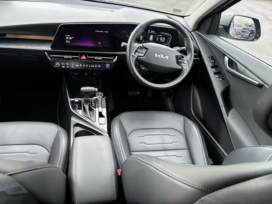 2025 Kia Niro HEV SEM €36,895