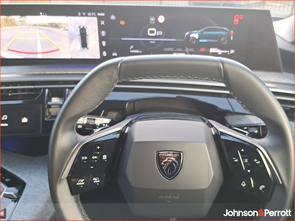 2025 Peugeot 3008 1.2 MHEV 145bhp eDCS6 Allure €45,450