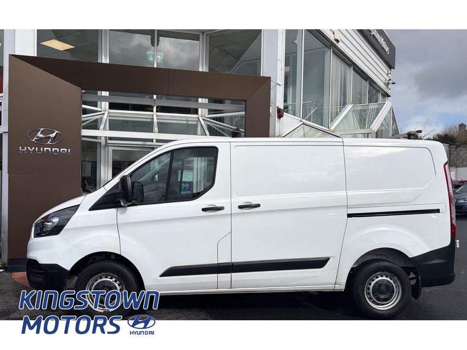 2022 Ford Transit - image 3