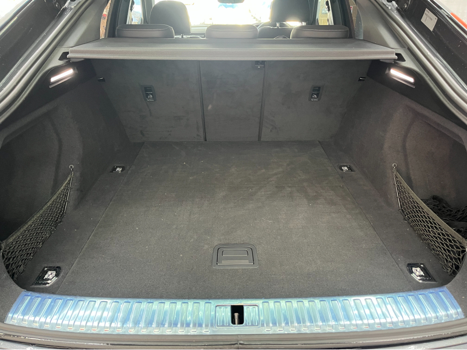 2021 Audi e-tron - image 7