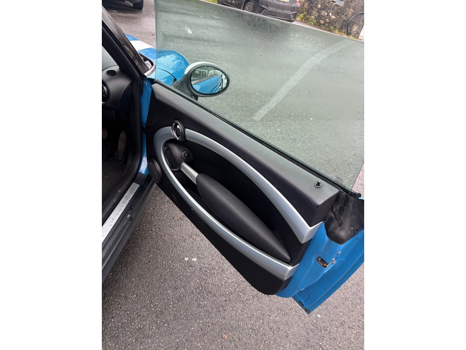 2014 MINI Cooper D SW32 2DR COOPER €6,650