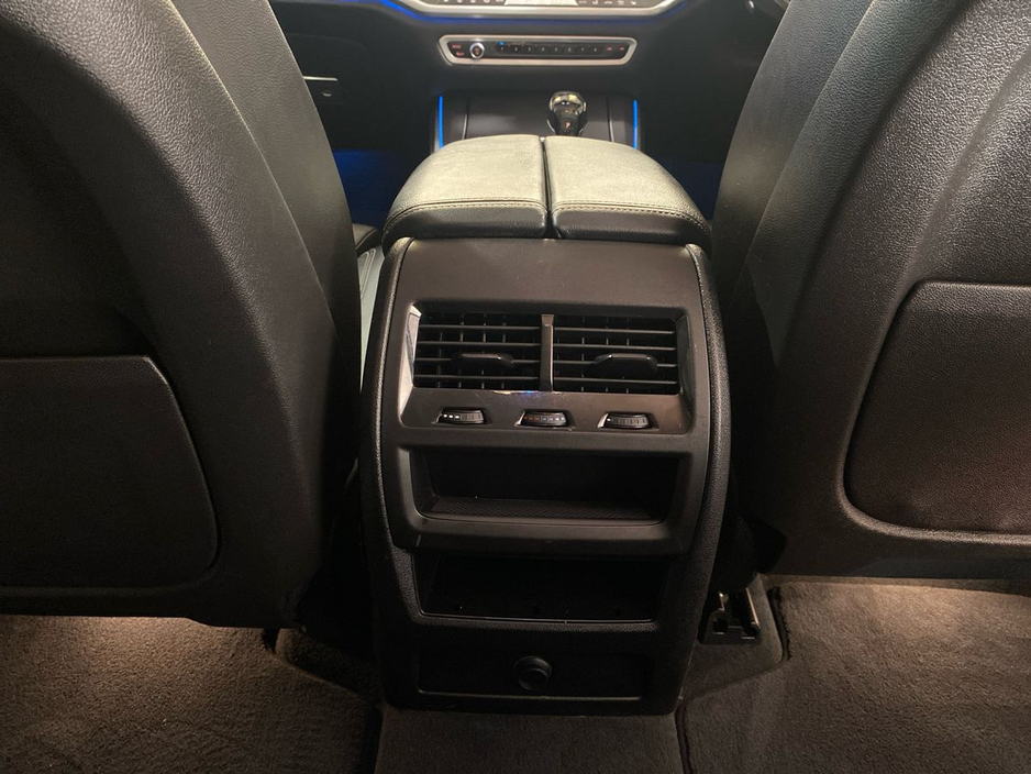 2021 BMW X5 - image 20