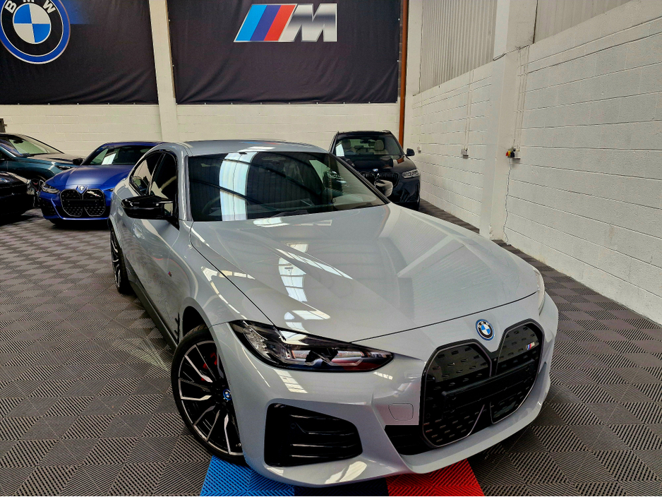 2024 BMW i4 - image 3
