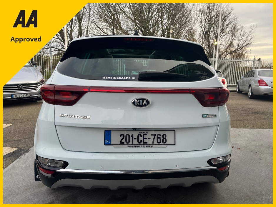 2020 Kia Sportage - image 3