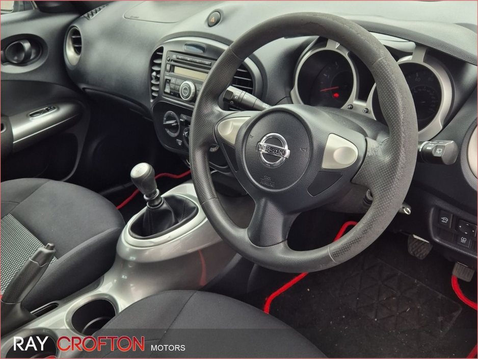 2015 Nissan Juke - image 2