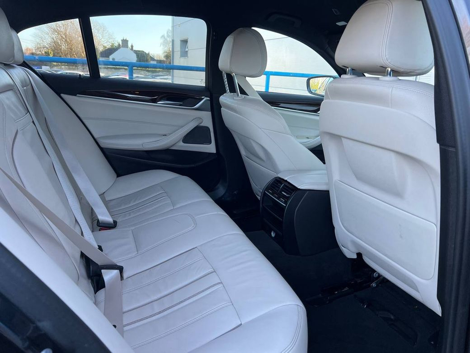 2019 BMW 5 Series 520d M-SPORT * READY TO DRIVE AWAY TODAY * // LEATHER HEATED SEATS // 19" M-SPORT ALLOYS // PARKING SENSORS FRONT & REAR €27,900