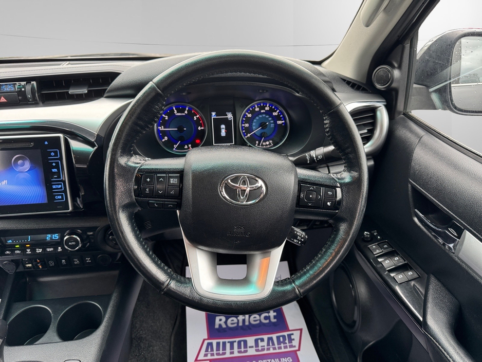 2018 Toyota Hilux - image 16