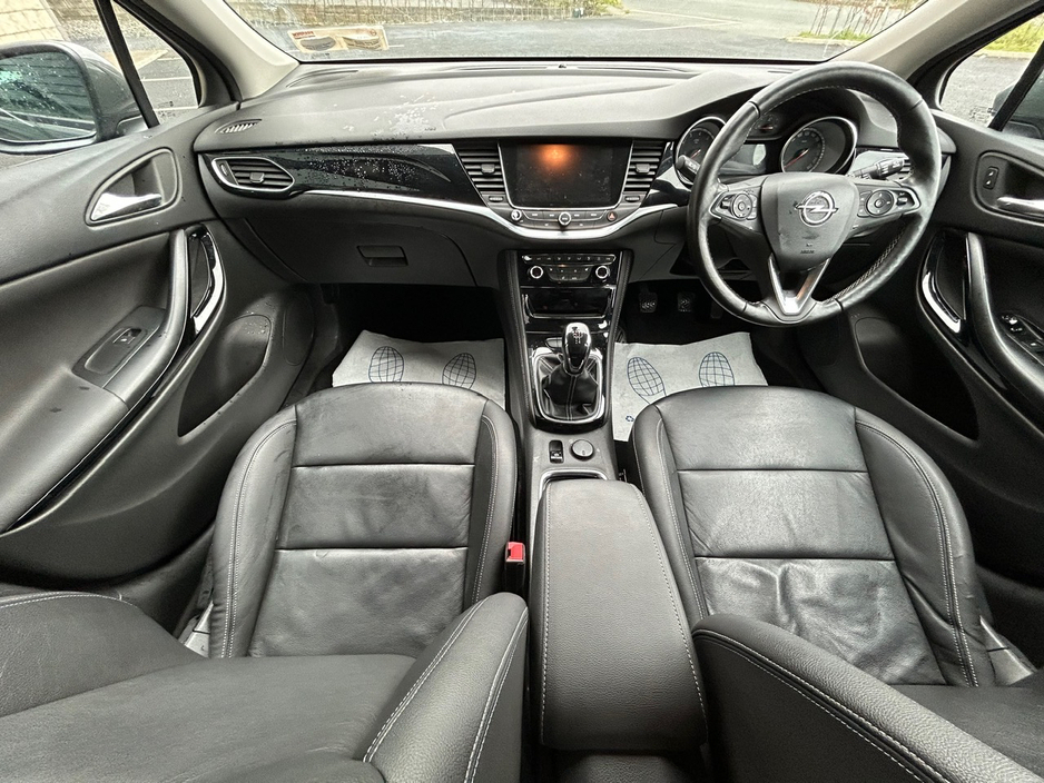2017 Opel Astra - image 12