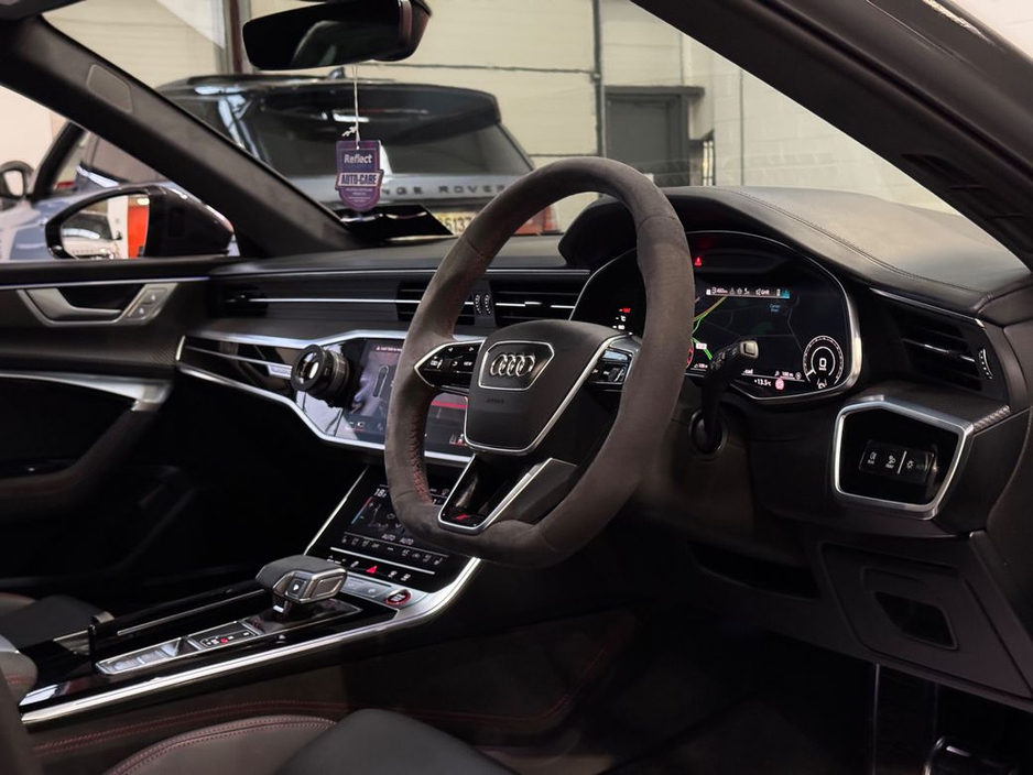 2024 Audi RS6 - image 21