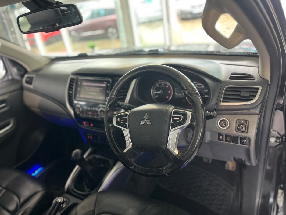 2019 Mitsubishi L200 - image 16