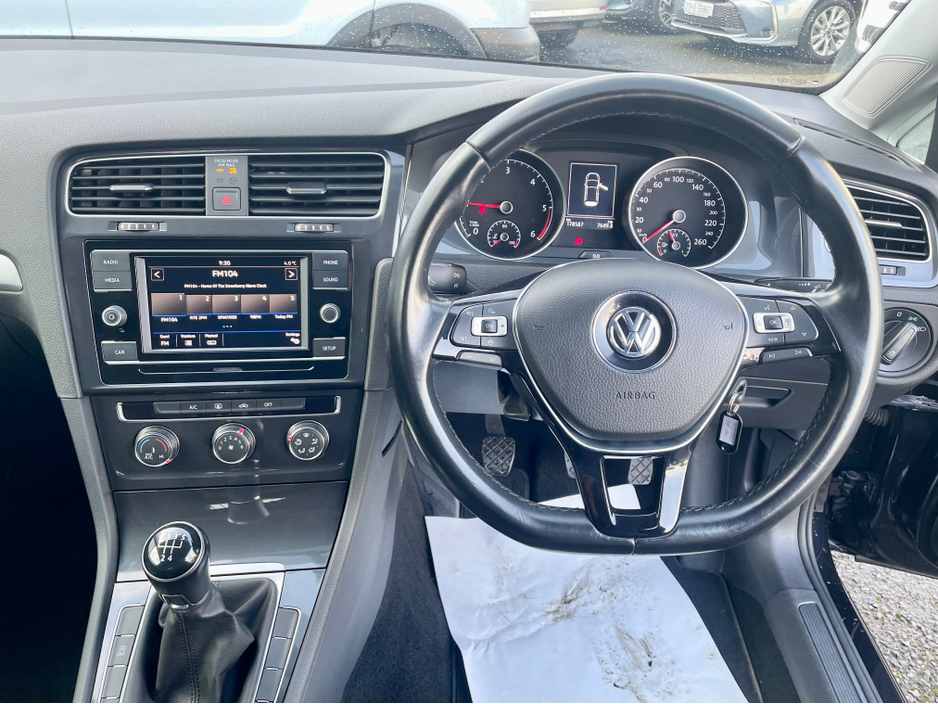 2019 Volkswagen Golf - image 9