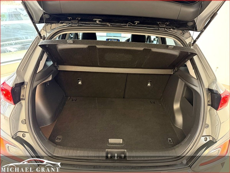 2020 Hyundai Kona 1.6 HYBRID GDI PETROL EXECUTIVE HIGH SPEC IRISH CAR €21,995