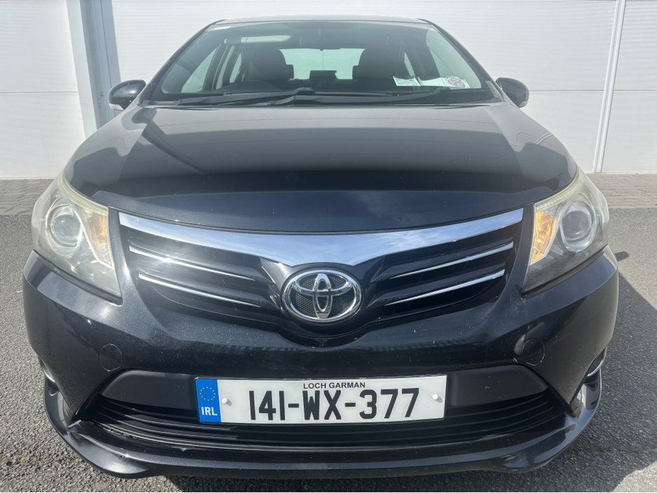 2014 Toyota Avensis - image 4