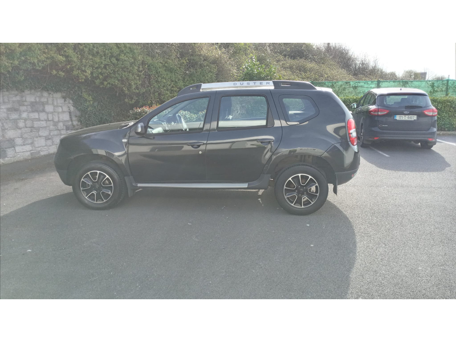 2017 Dacia Duster - image 14