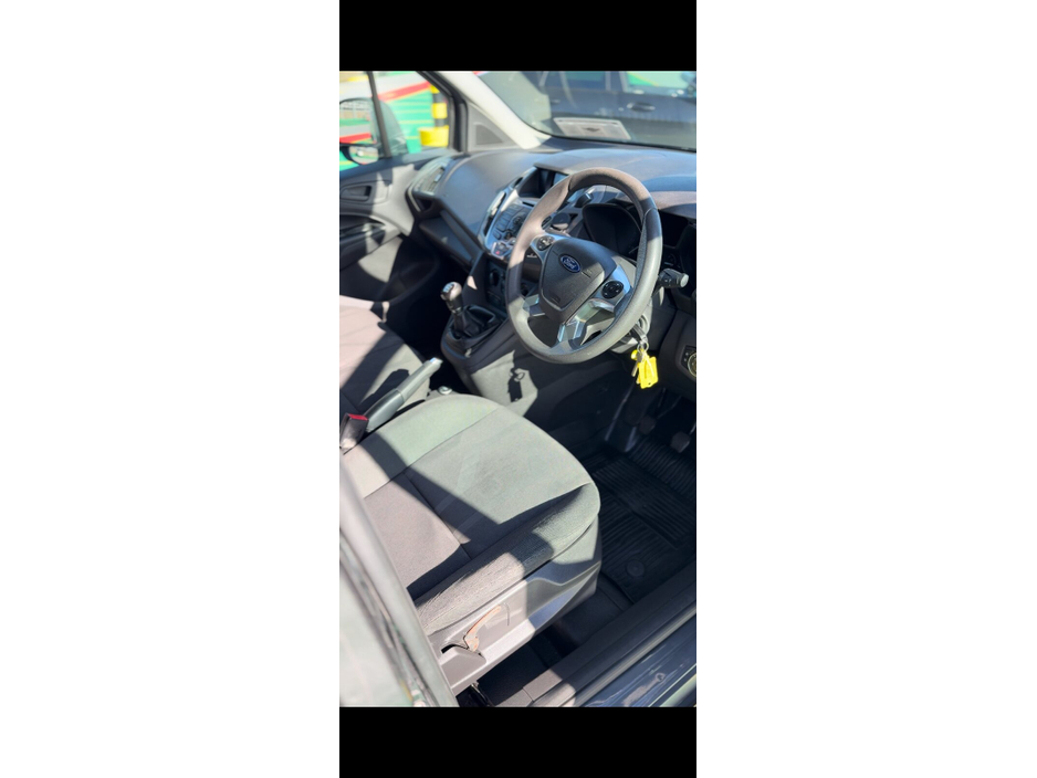 2018 Ford Transit - image 8