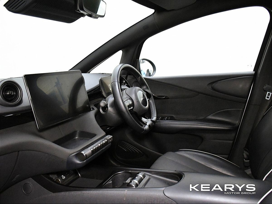 2024 BYD Dolphin - image 9