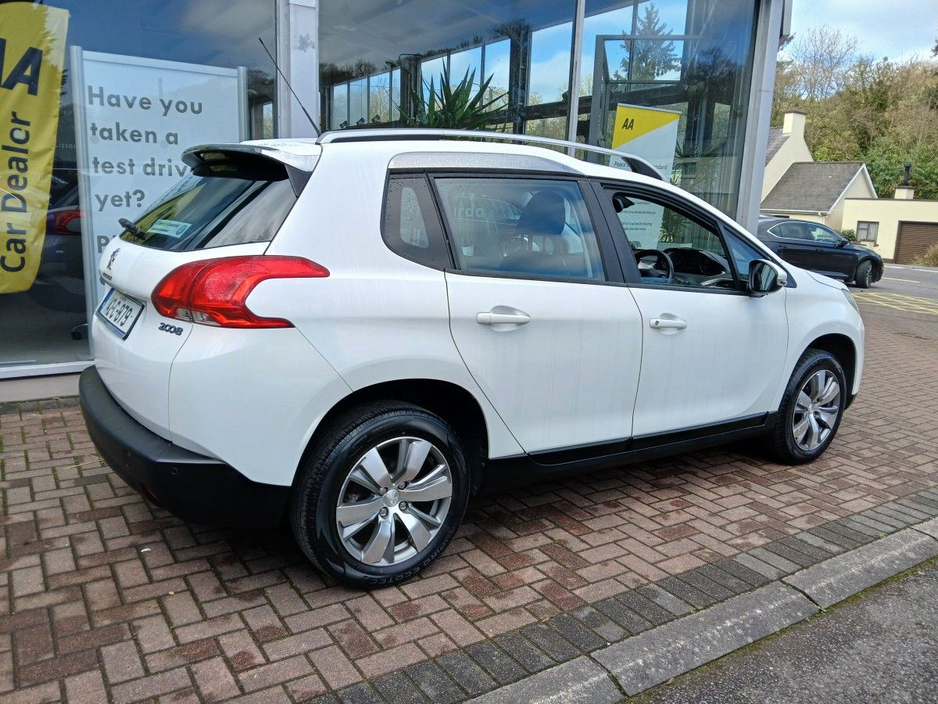 2014 Peugeot 2008 - image 7