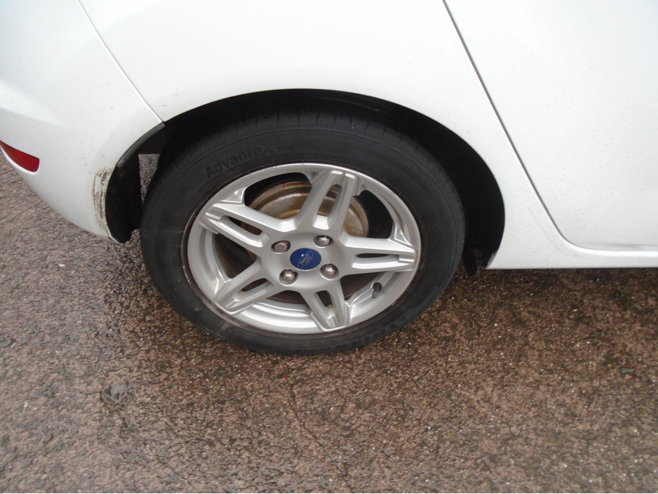 2013 Ford Fiesta 1.25 ZETEC 82PS 5DR ARGENTO €7,950