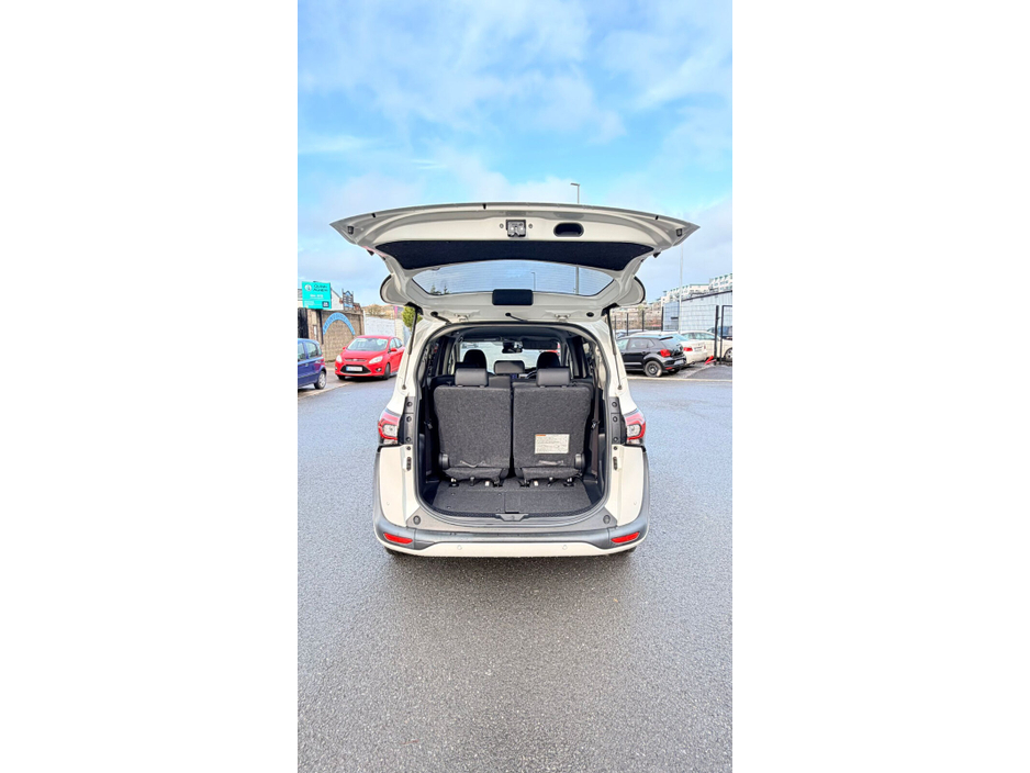 2019 Toyota Sienta  €15,950