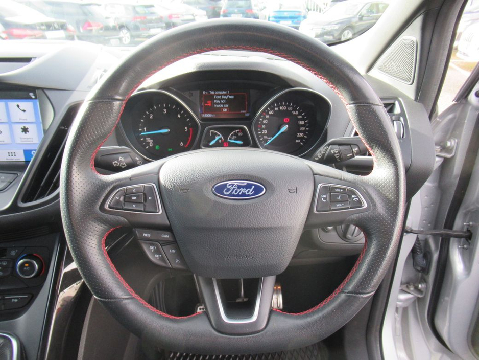 2019 Ford Kuga - image 18