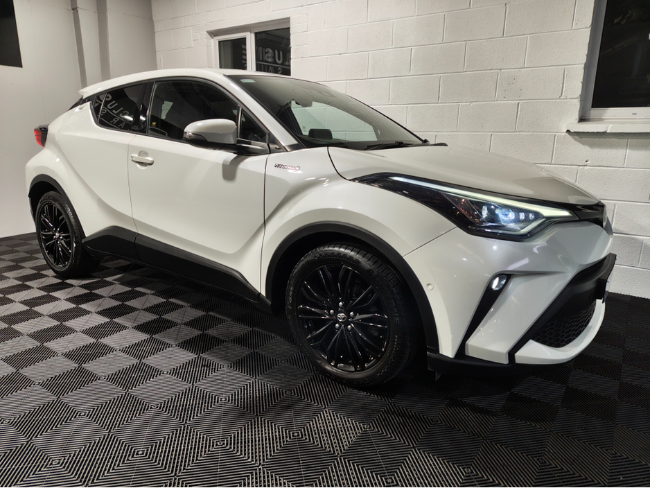 2022 Toyota C-HR - image 13