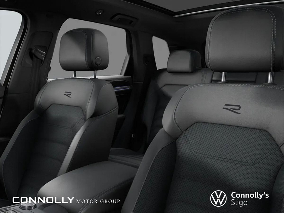 2026 Volkswagen Touareg R 3.0 TSI PHEV 462HP €114,665