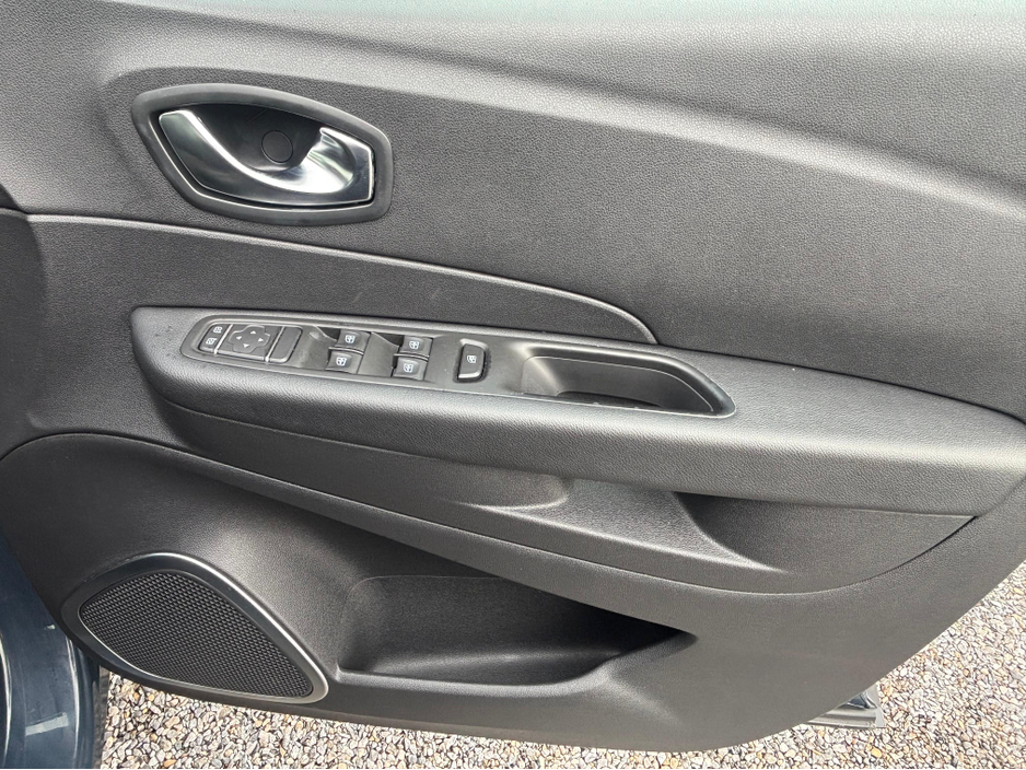 2018 Renault Captur - image 10