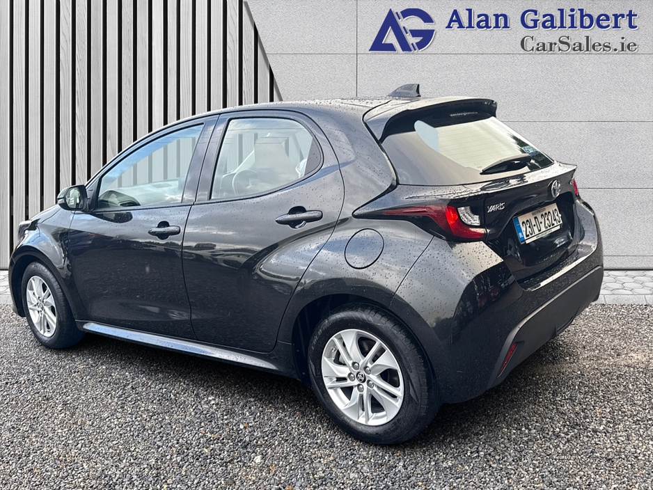 2023 Toyota Yaris 1.5 HYBRID LUNA AUTO €81 PW €16,995