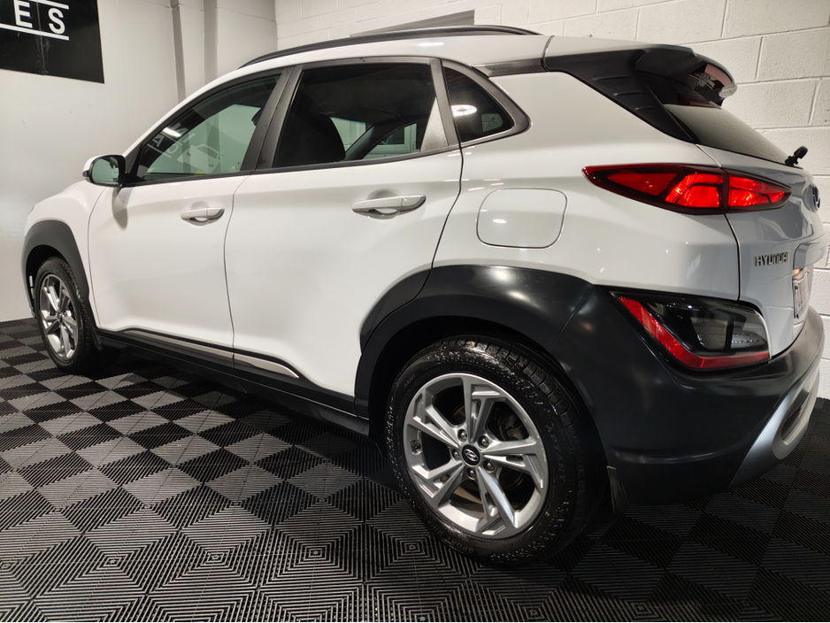 2022 Hyundai Kona - image 13