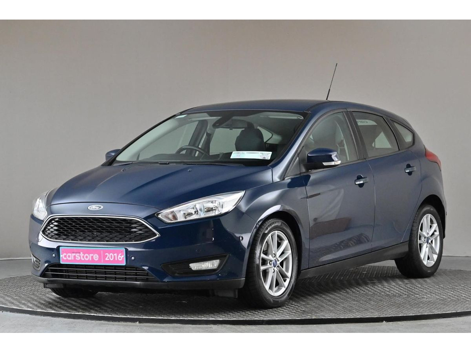 2016 Ford Focus - image 3