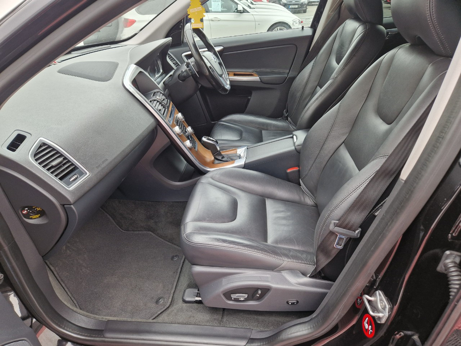 2015 Volvo XC60 - image 19