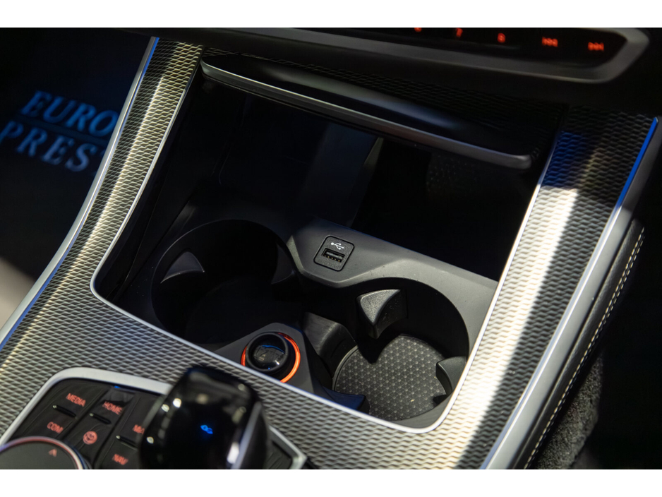 2022 BMW X5 xDrive45e M Sport €62,950