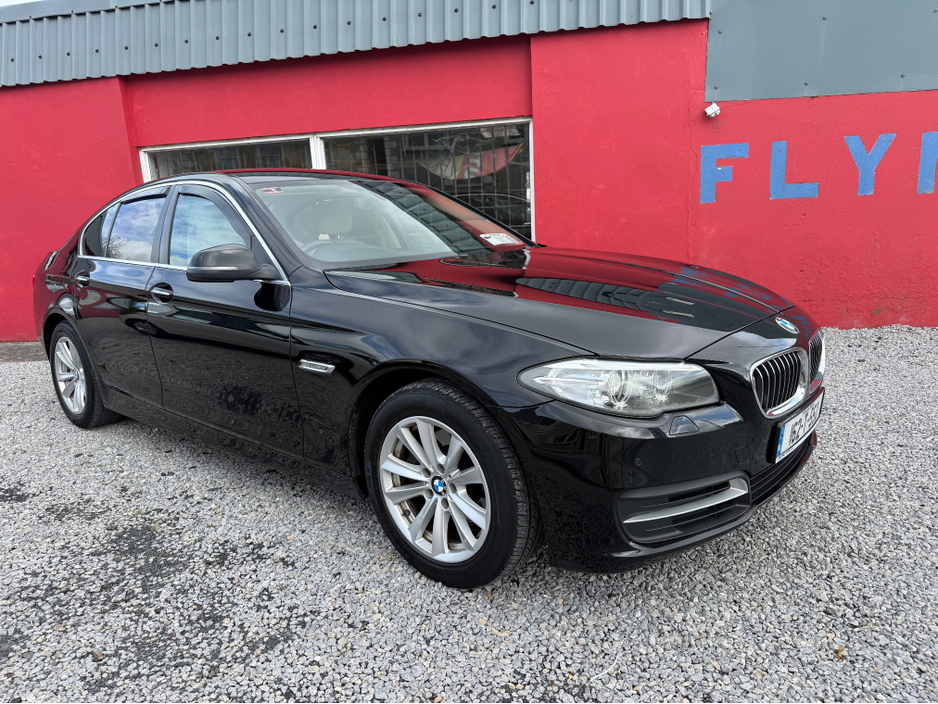 2016 BMW 5 Series - image 2