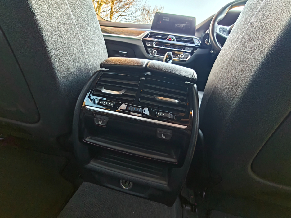 2017 BMW 5 Series 530E M SPORT PETRL PLUG IN HYBRID €25,950