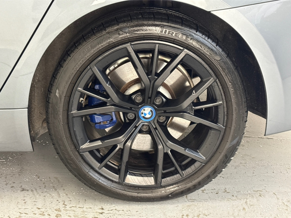 2022 BMW 5 Series 530E HYBRID M SPORT NEW NCT**19"MATTE BLACK ALLOYS**PANORAMIC SUNROOF**FRONT HEATED ELECTRIC SEATS**AMBIENT LIGHTING**APPLE CARPLAY**REVERSE CAMERA**PARKING SENSORS**DRIVE MODES**FINANCE AVAILABLE** €37,995