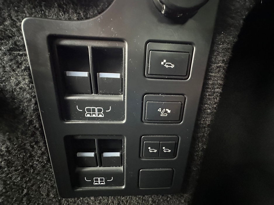 2018 Land Rover Discovery 3.0 TDV6 HSE LUX 7 Seat €37,950