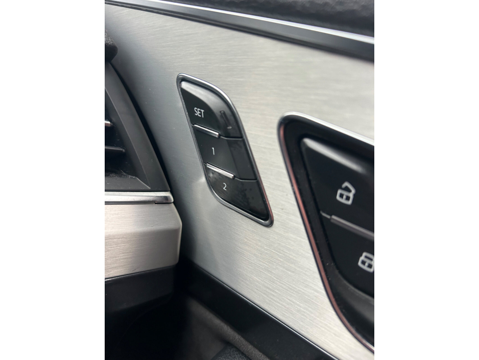 2017 Audi Q7 - image 29