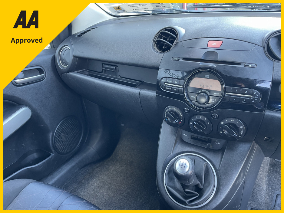 2013 Mazda Mazda2 - image 7