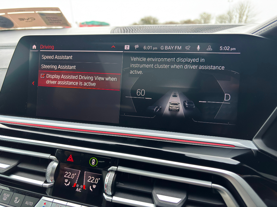 2021 BMW X7 - image 26