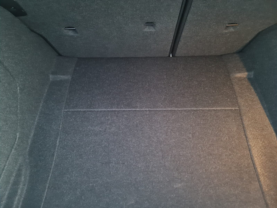 2017 BMW 1 Series - image 17