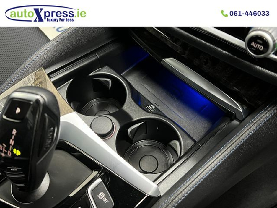 2018 BMW 5 Series - image 41