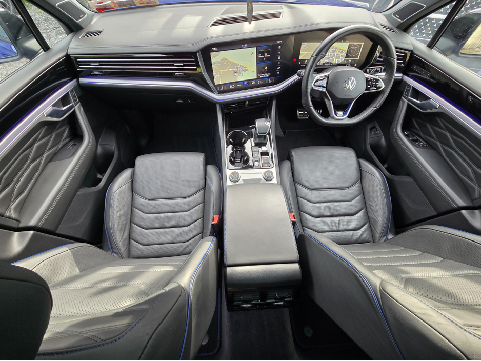 2023 Volkswagen Touareg 3.0TSI V6 R-LINE 462BHP 5DR LAPIZ BLUE +MAXTON KIT STUNNING! €67,950