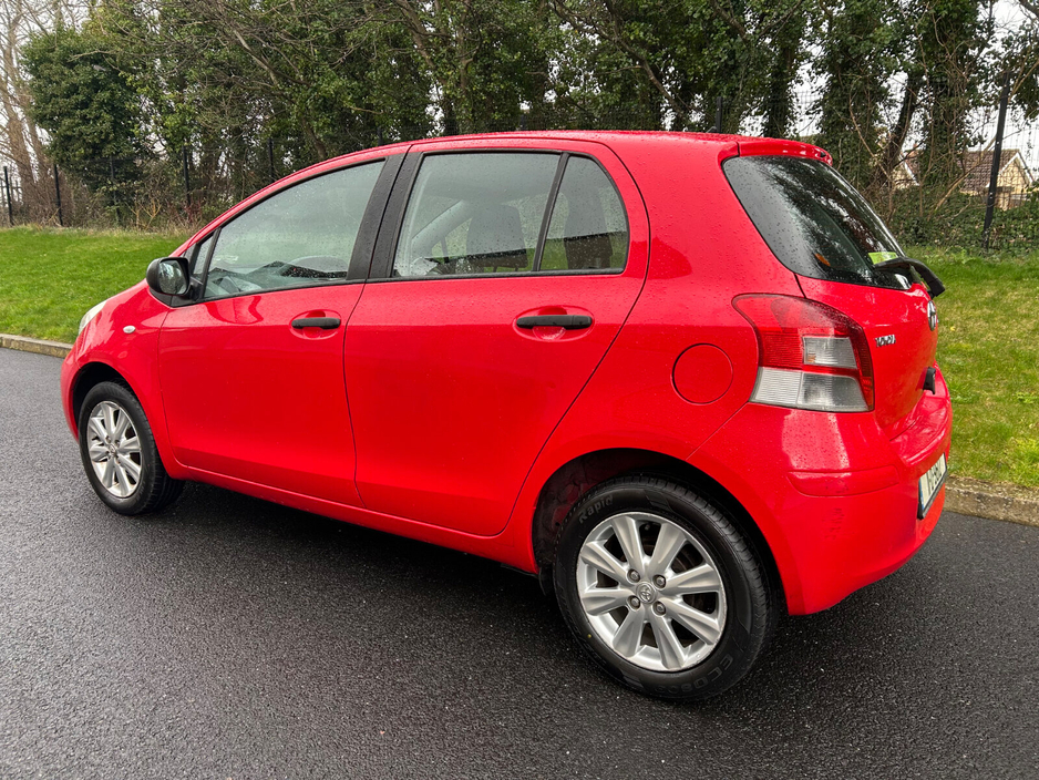 2011 Toyota Yaris 1.0 VVT-i 3Dr Sport €4,950