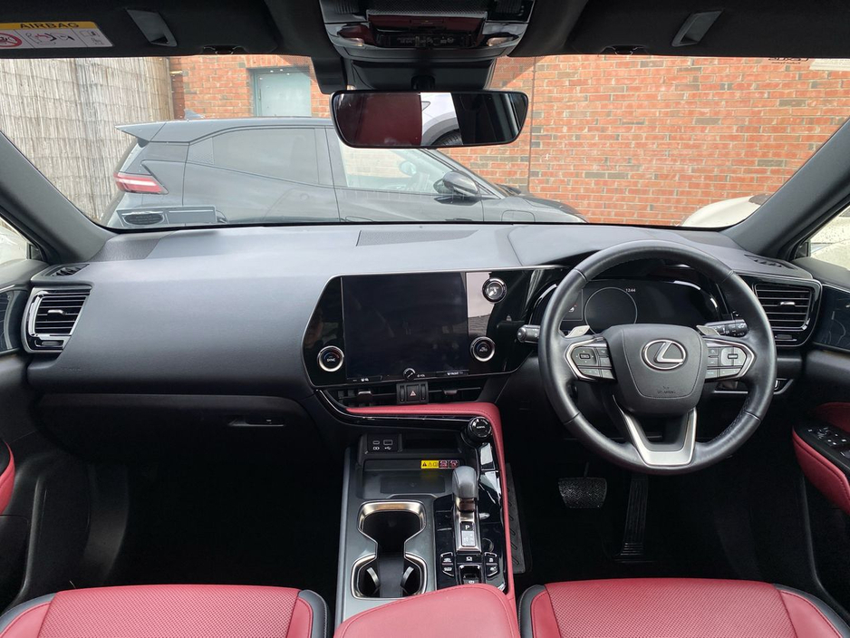 2023 Lexus NX 450 h+ - image 15