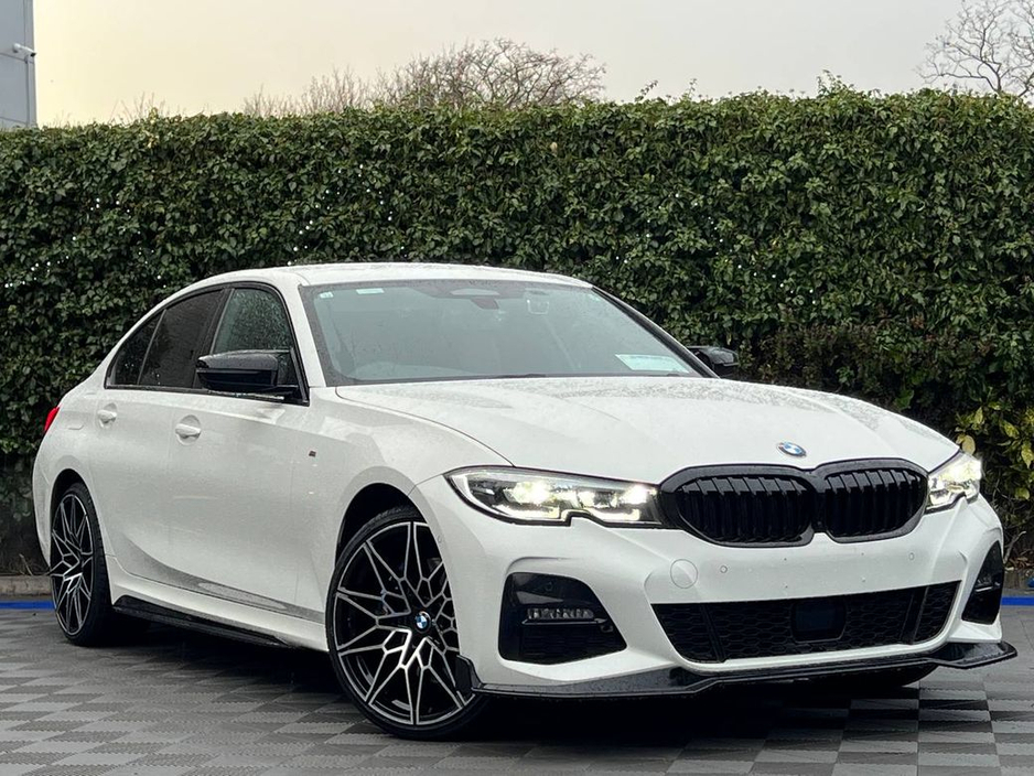 2020 BMW 3 Series 330e M-SPORT COMPETITION 2.0 HYBRID // MASSIVE SPEC // VERY LOW MILEAGE // LEATHER M-SPORT INTERIOR €34,950
