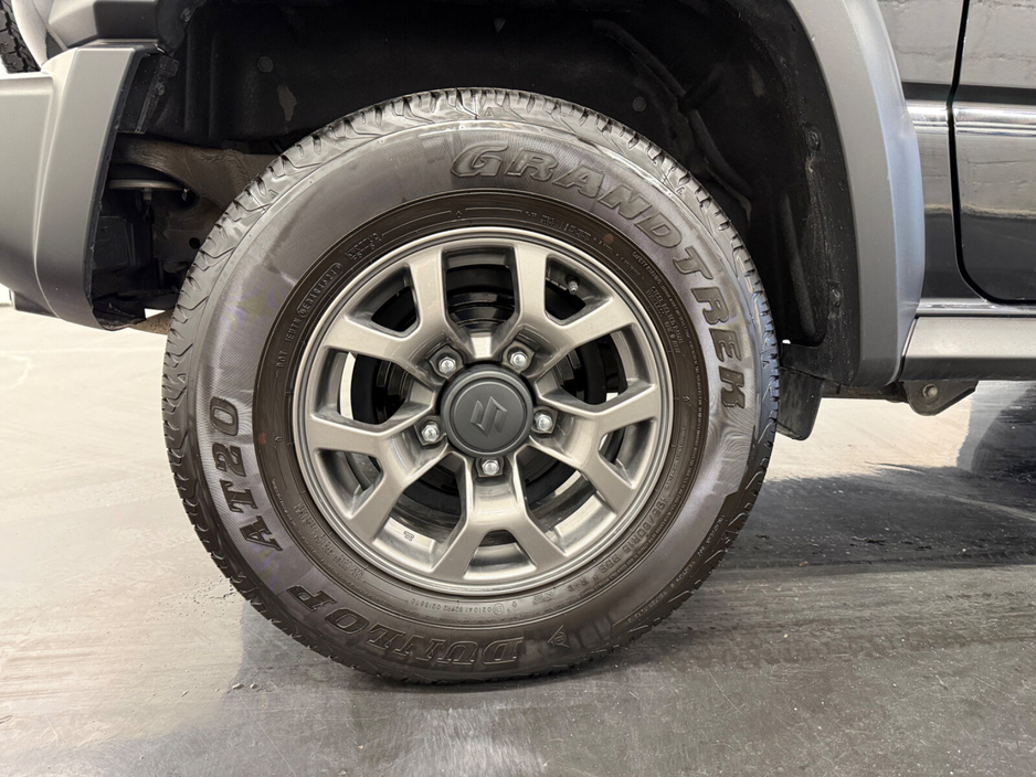 2025 Suzuki Jimny - image 7