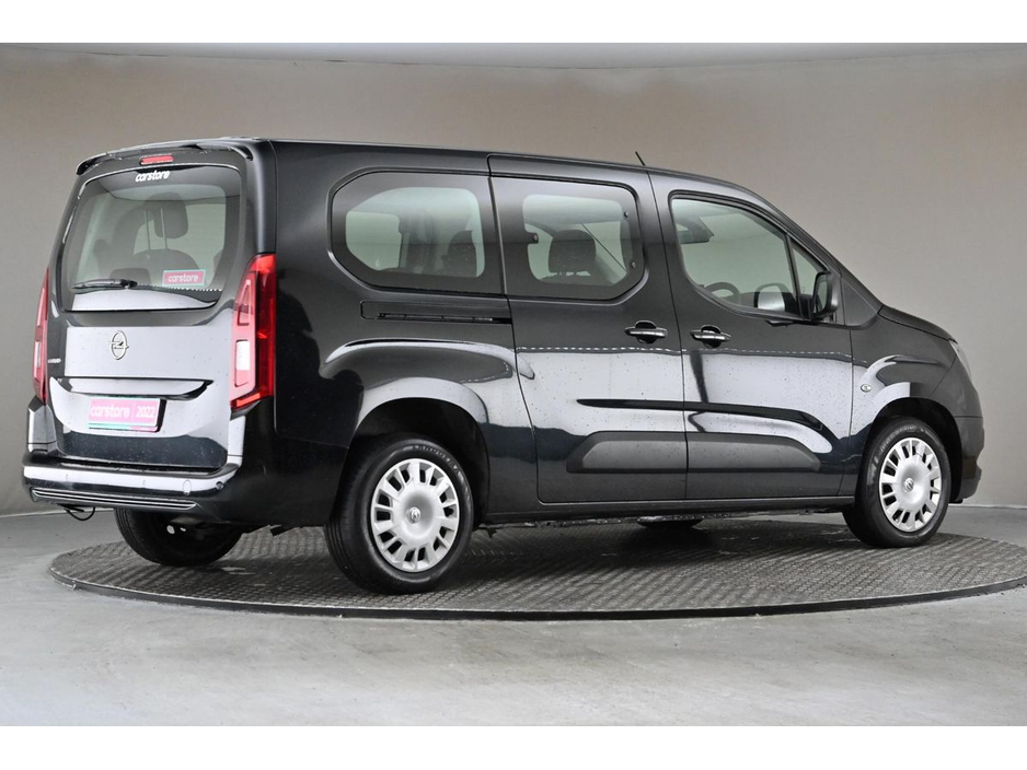 2022 Opel Combo - image 10