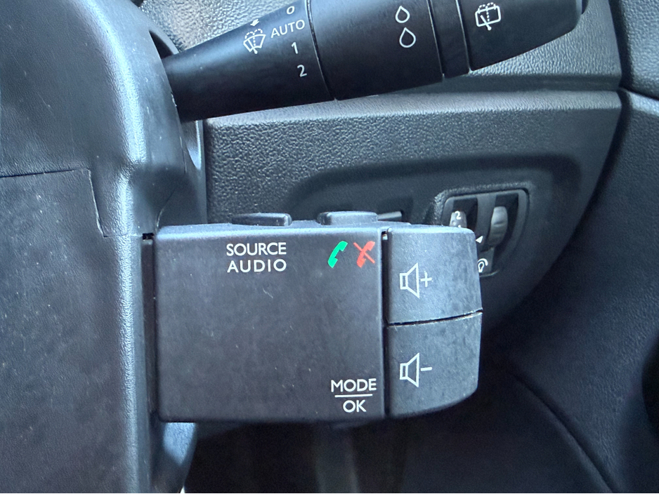 2017 Renault Captur - image 16