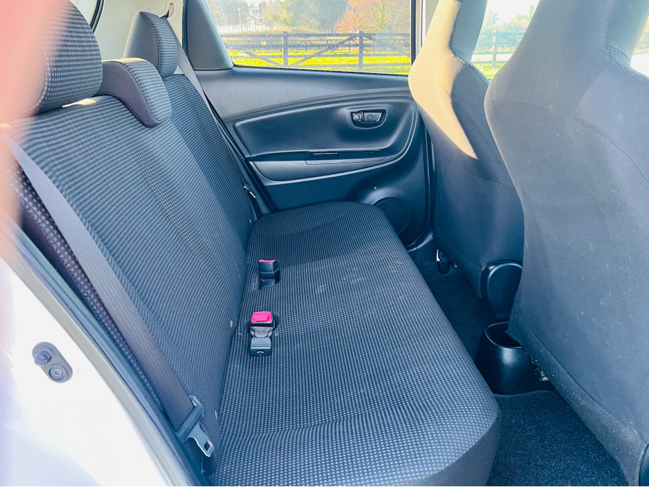 2015 Toyota Yaris DBA-KSP130 5DR AUTO €9,650