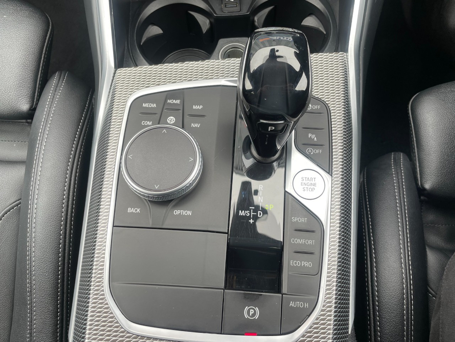 2020 BMW 3 Series - image 15